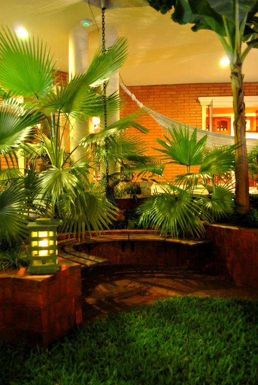 Villa Floreal Hotel Boutique อะซุนซิออง ภายนอก รูปภาพ